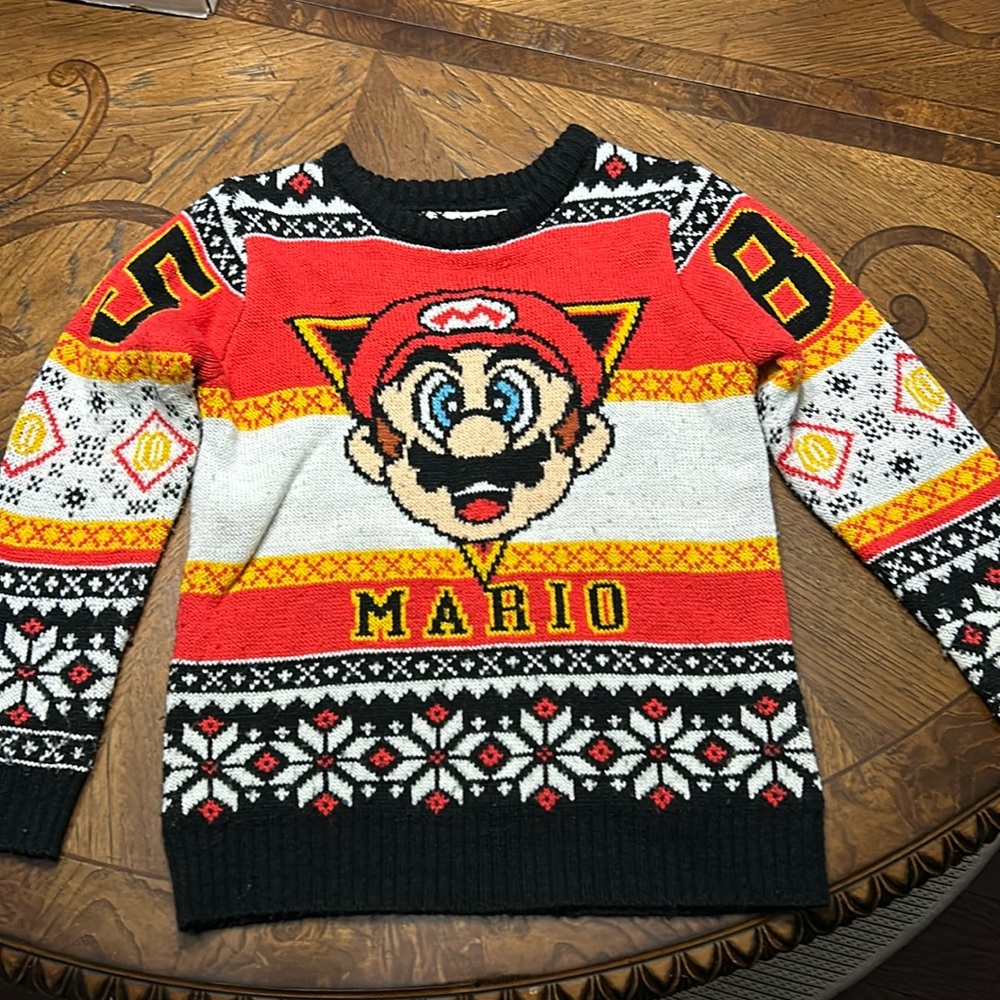Kids Mario sweater. Size small